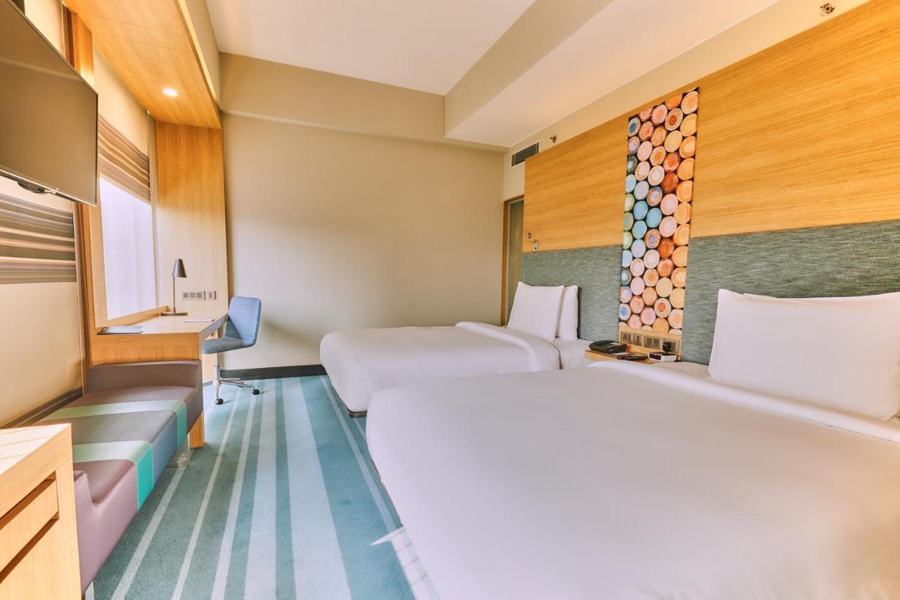 เอลอฟต์ นิวเดลี แอโรซิตี้ Hotel ภายนอก รูปภาพ A room at the hotel