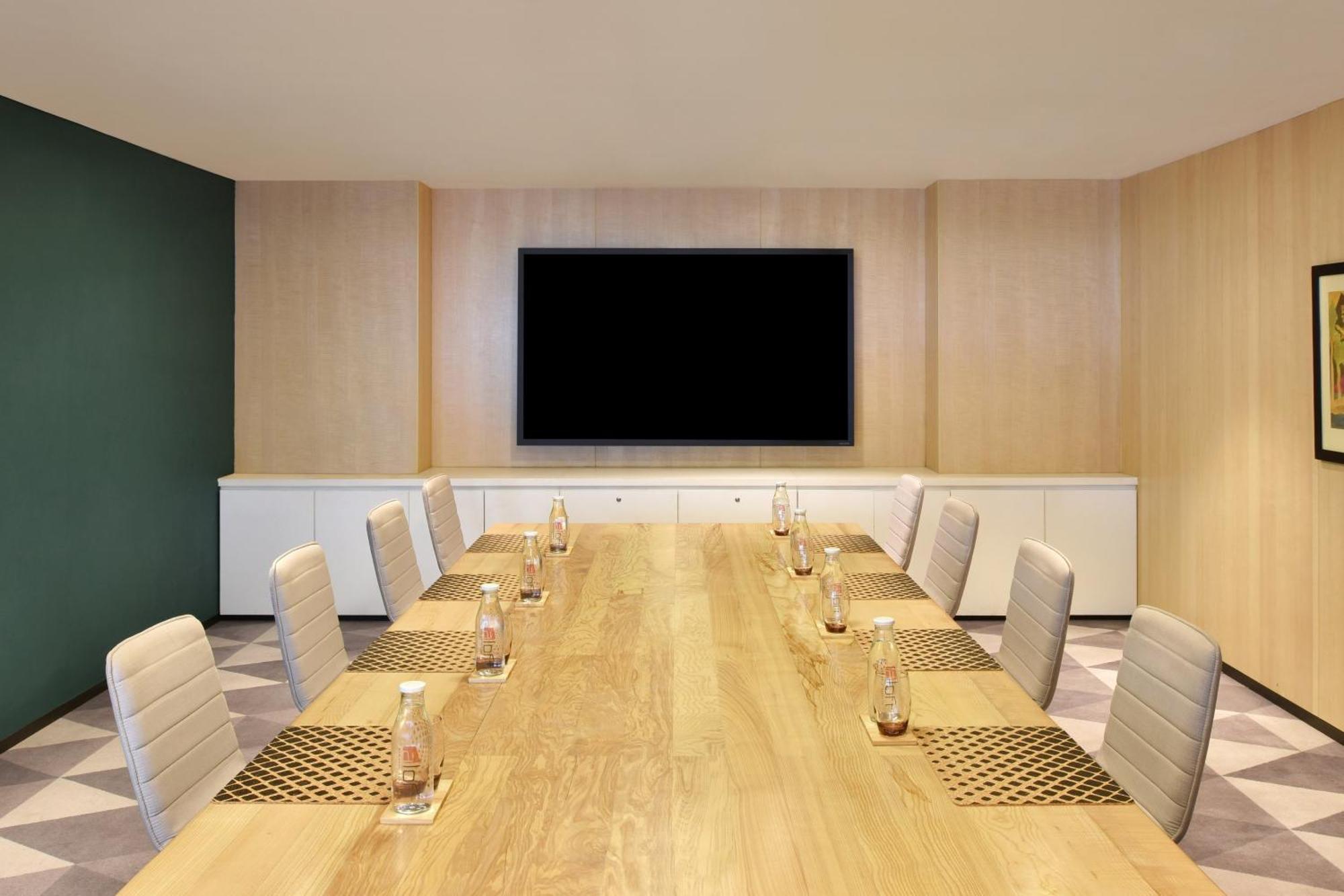 เอลอฟต์ นิวเดลี แอโรซิตี้ Hotel ภายนอก รูปภาพ Meeting room